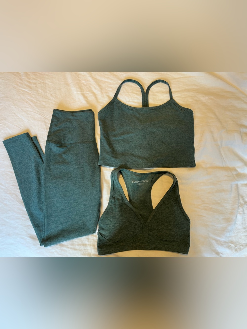 Beyond Yoga Heathered Teal 3-Piece Active Set - Crossback Sports Bra & Crop Tank